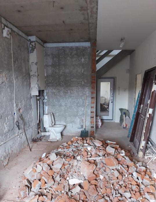 Kunlik ishchi , yuklarni etajlarga zinada  olib chiqib beramiz !