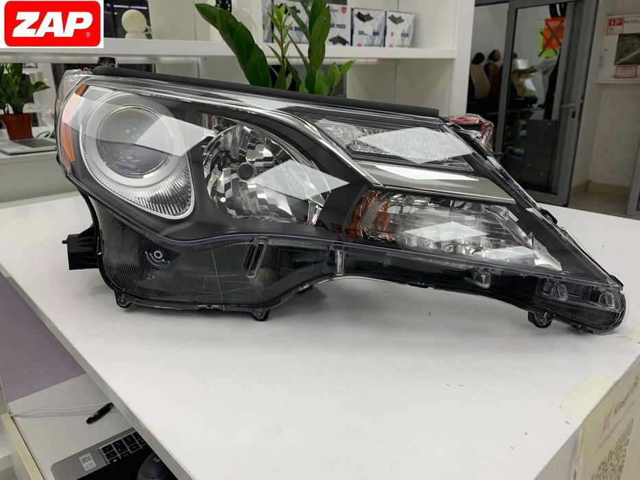 фара ToyotaRAV4, 4 поколение OEM 81130-0R062 OEM 81170-0R062