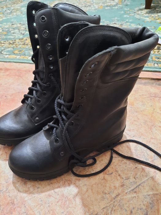 Продам обувь,берцы женские 36 размер