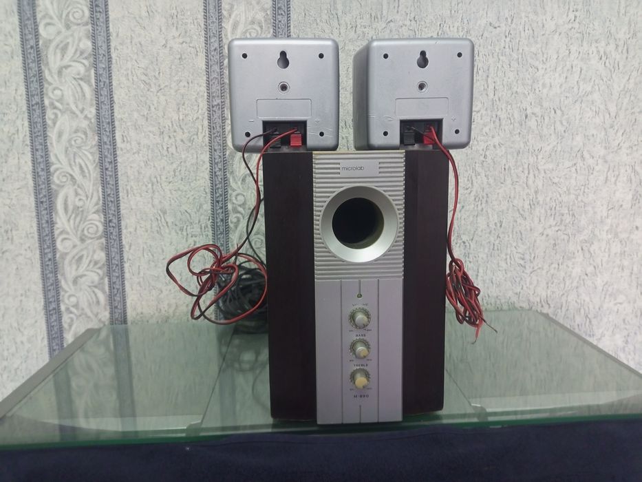 Продам сабвуфер microlab m890.