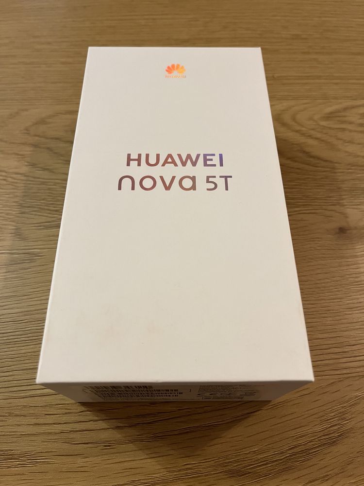 Телефон Huawei nova 5t