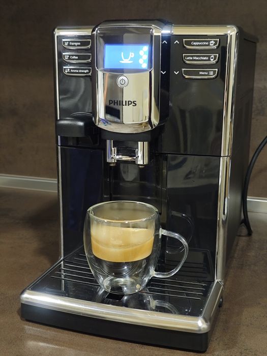 Кафеавтоматщ/ кафемашина Philips 5360