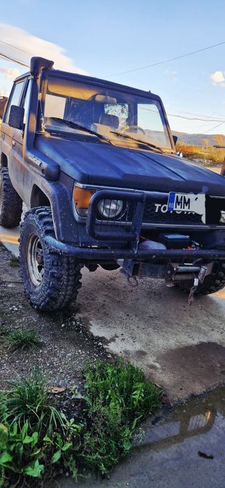 Vând Toyota land cruiser