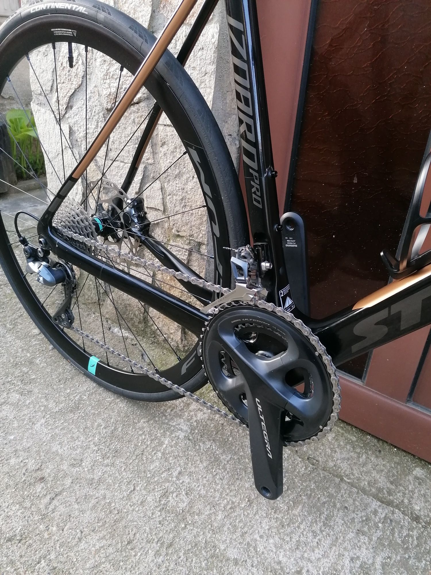 Шосеен STEVENS Carbon, Shimano Ultegra R8000, 7,7 кг.