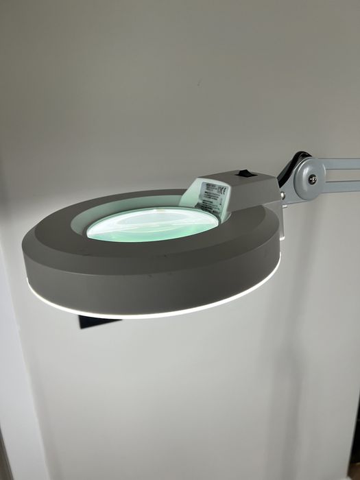 Lampa cosmetica / pedichiura