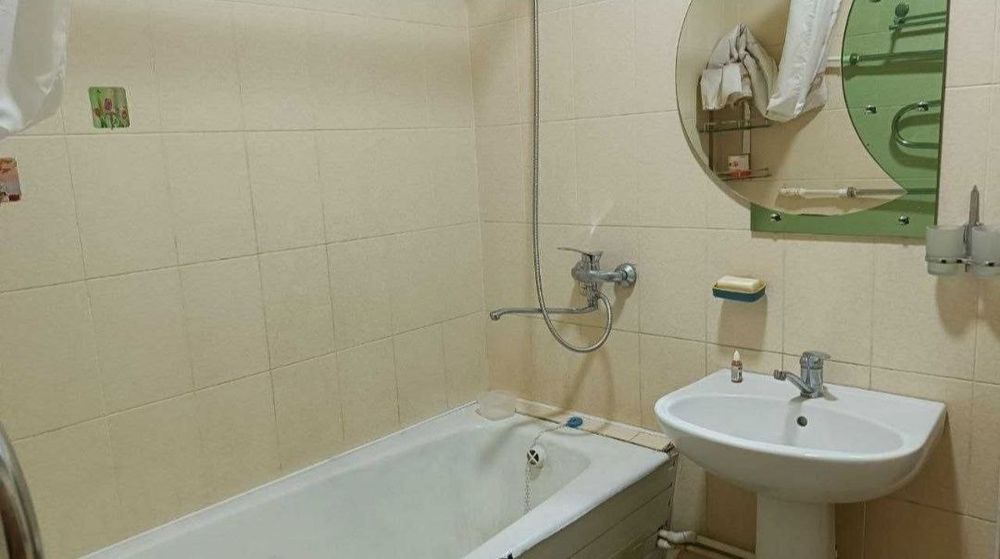 2/4/4 юнусобод 12 дом 60кв м Туркестан метро