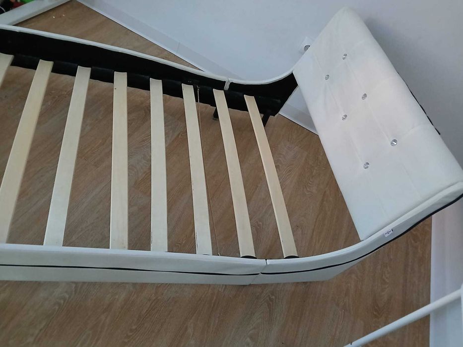 Vand pat tapitat piele ecologica