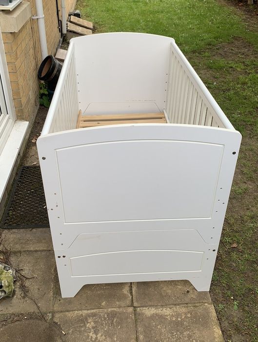 Бебешка кошара 70/140 трансформираща се в легло