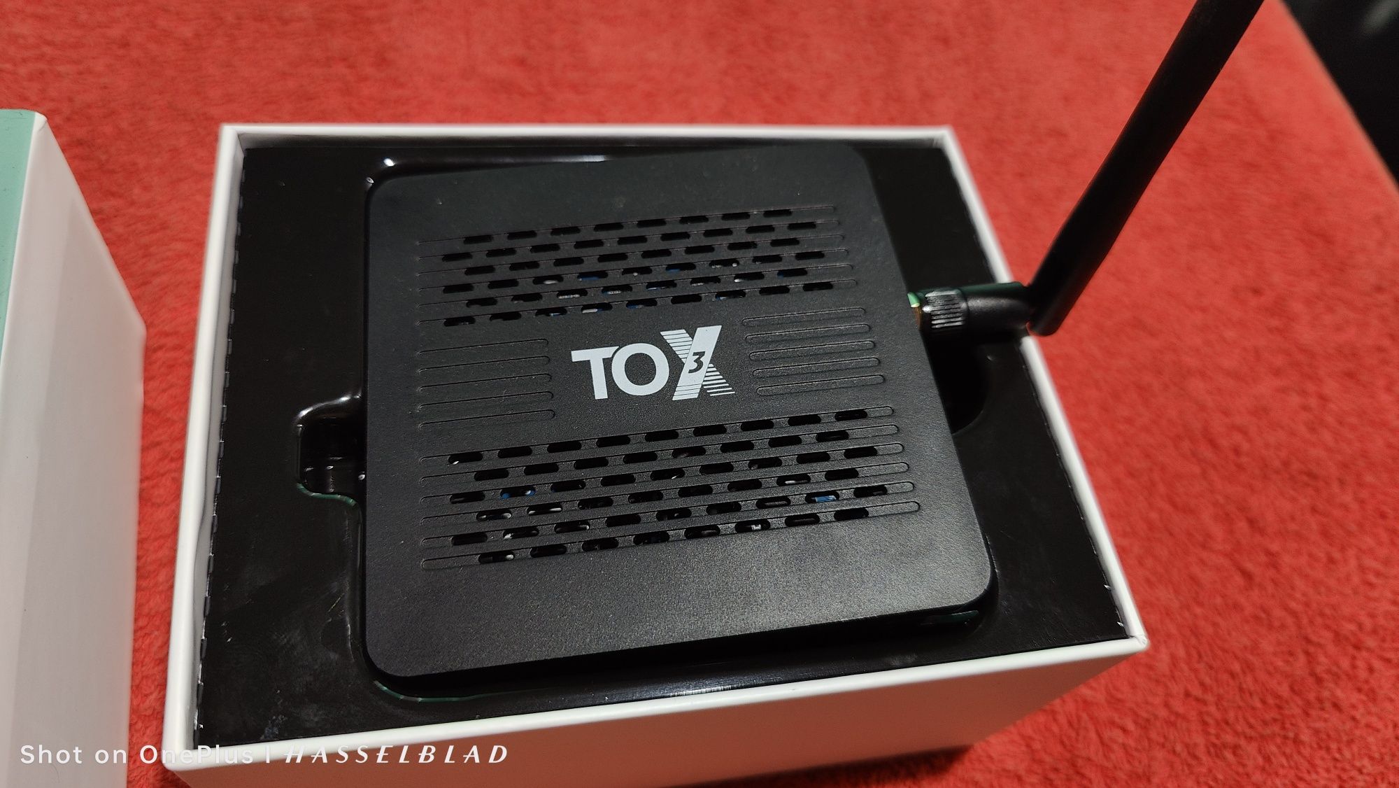Убийствено мощен и бърз медия TV box Toks 3 чисто нов неупотреван 32GB
