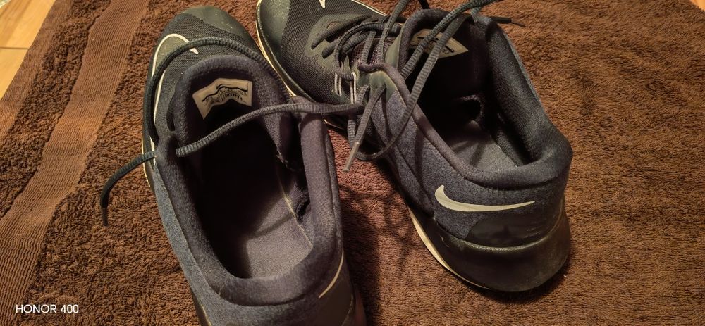 Nike Air mărimea 47