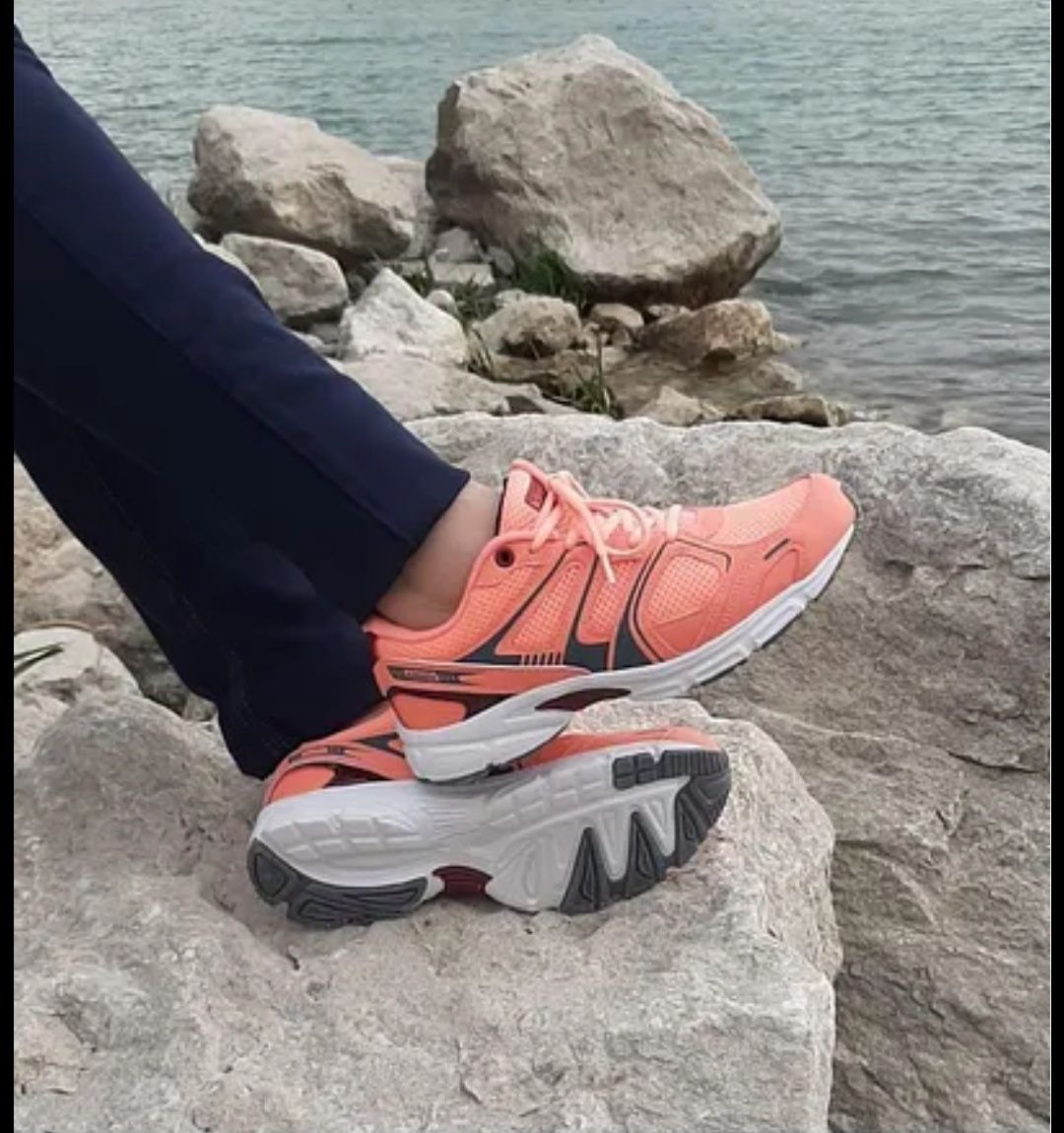 Кроссовки Kinetix