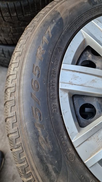 215 65 17 Pirelli Seal 4 anvelope iarna ca noi