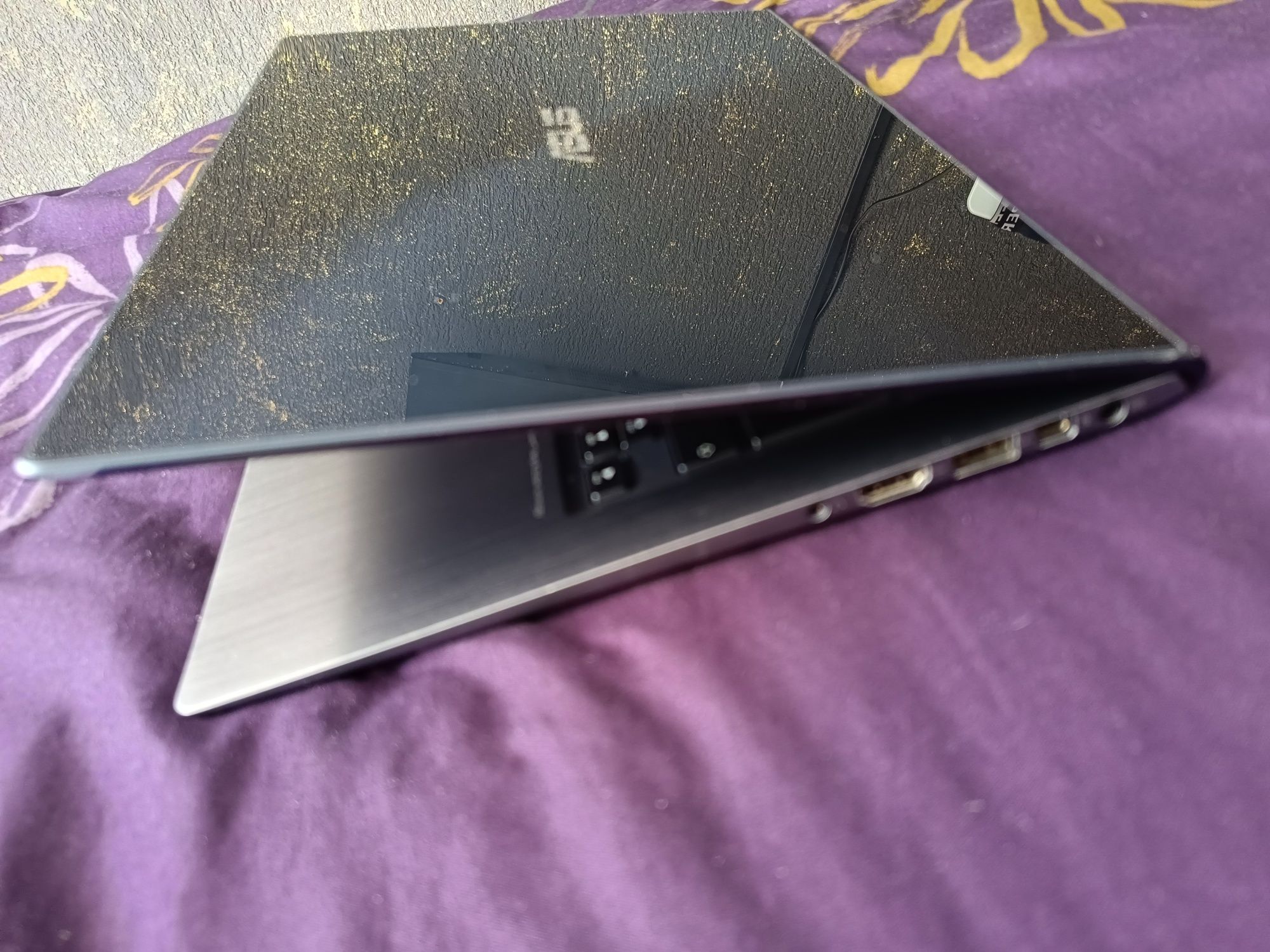 Asus Zeenbook UX302L I5, TouchScreen, 256Gb, 8Gb Ram