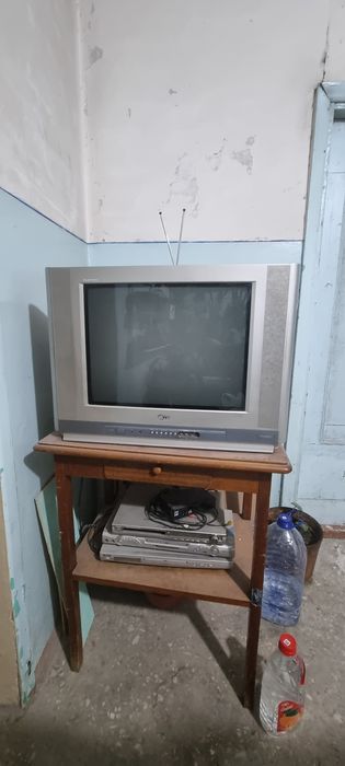 LG  FLATRON рангли телевизор