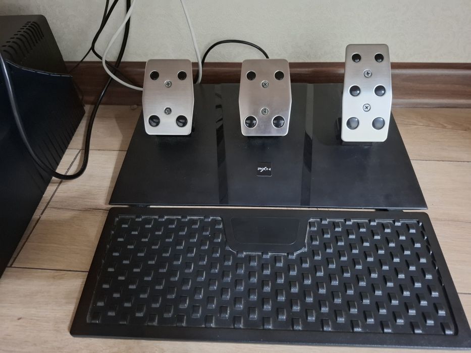 Продам игровой руль PXN V9 GEN2