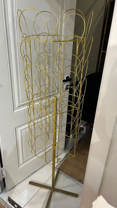 Стойка для шарфов и платков