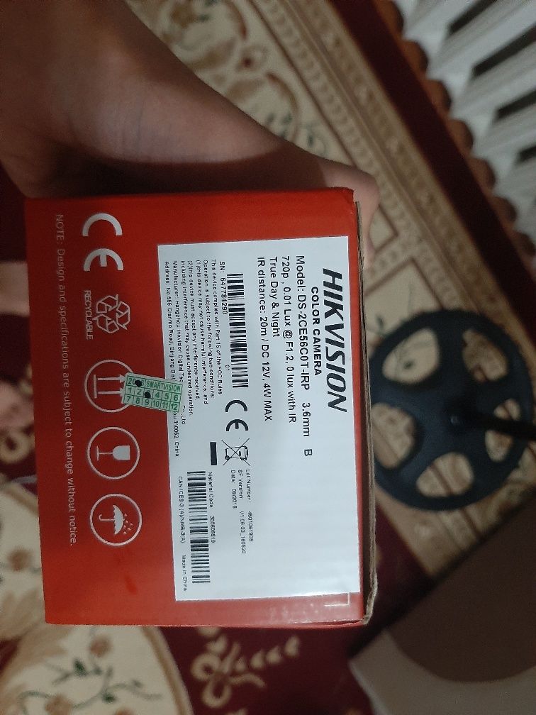Камеры HIKVISION 4 штук в хорошем состоянии 

COLOR CAMERA

Model: DS-