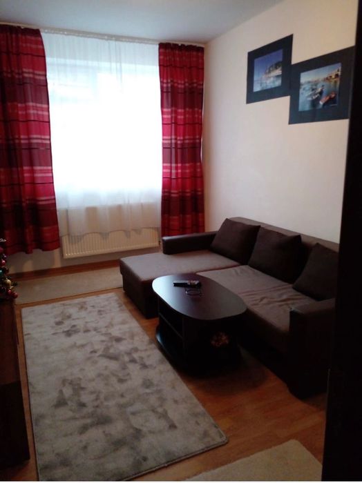 Inchiriez ap 2 camere zona centrala