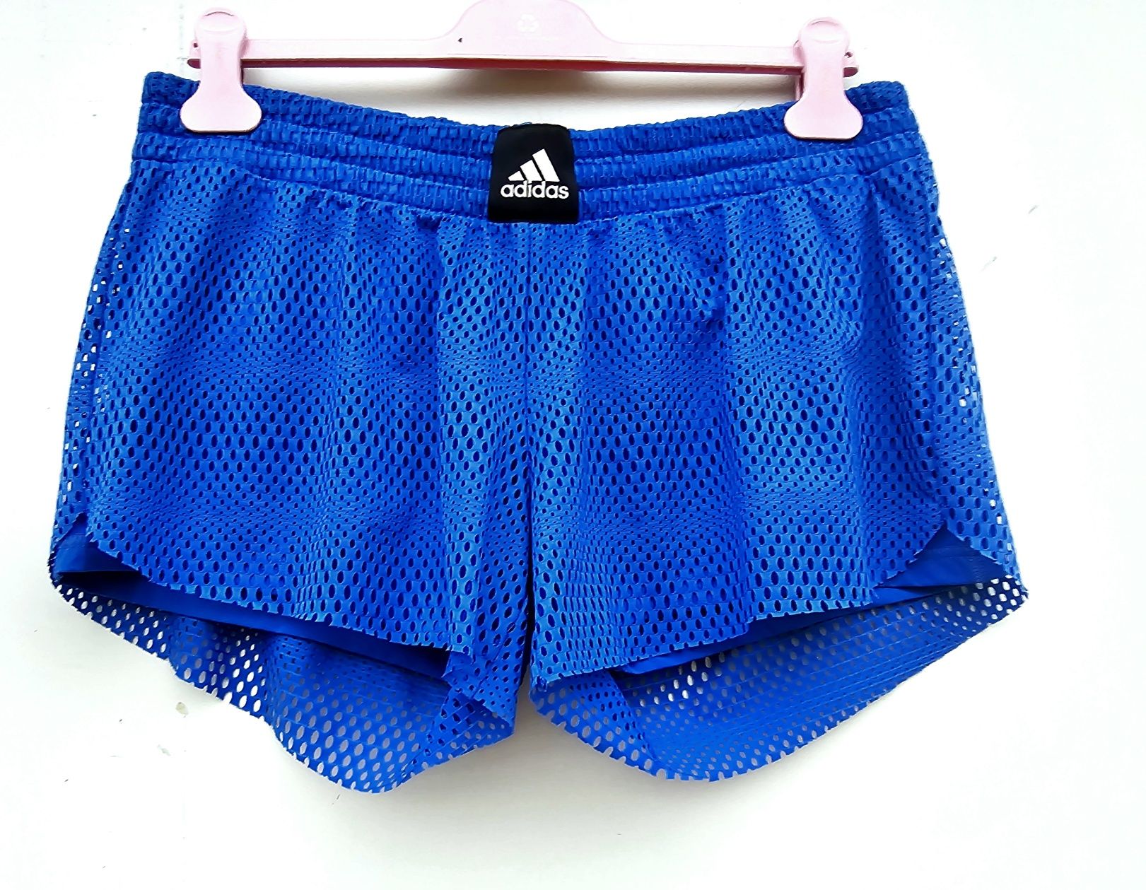 Adidas оригинални дамски къси панталонки Л размер