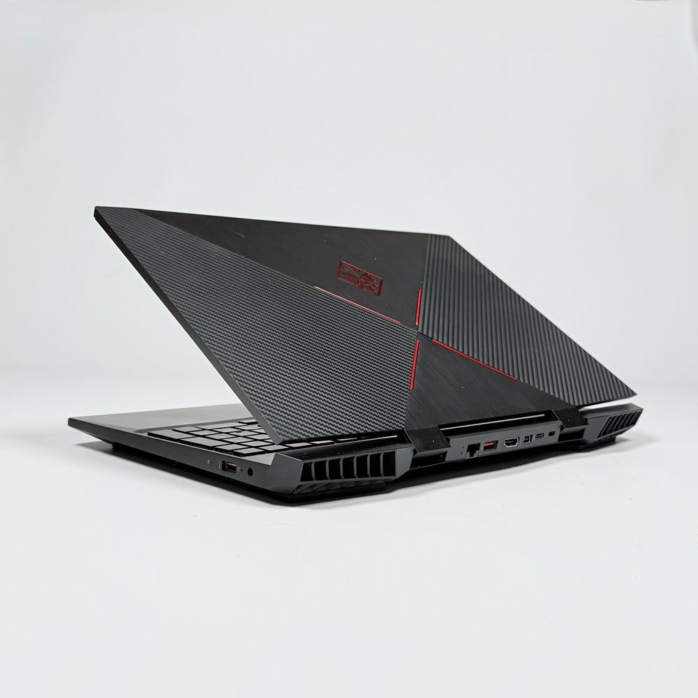 HP Omen 15/RTX 2060 6GB/i5-9300H/16GB DDR4/512GB NVMe/RGB клавиатура