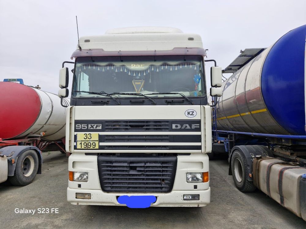 Продам тягачь DAF