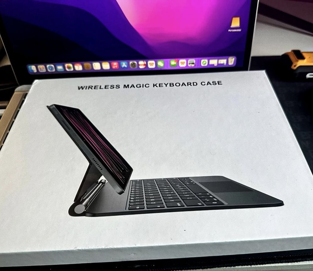 Оригинальный кейс-клавиатура для iPad Pro 13″ M4 (2024), чехол