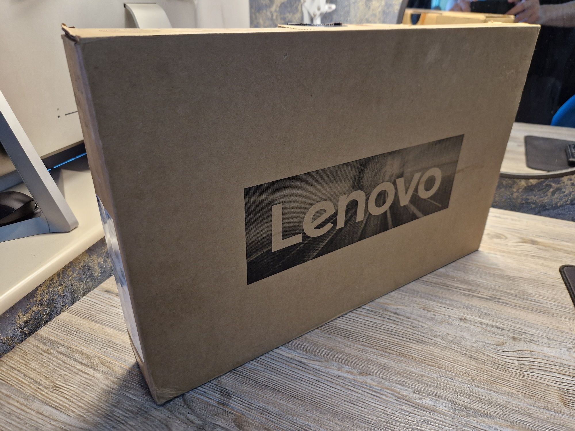 Ноутбук в коробке Lenovo idiapad1 15iGK7