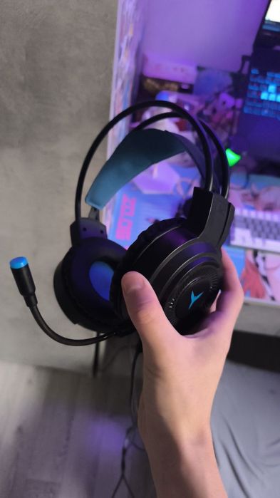 Наушник подсветкамен