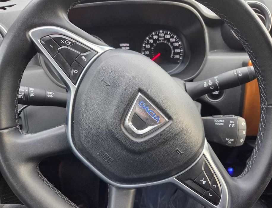 vând Dacia Duster 2018