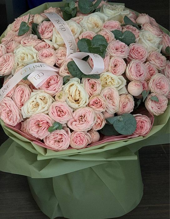 Пионовидные розы от Celine flowers