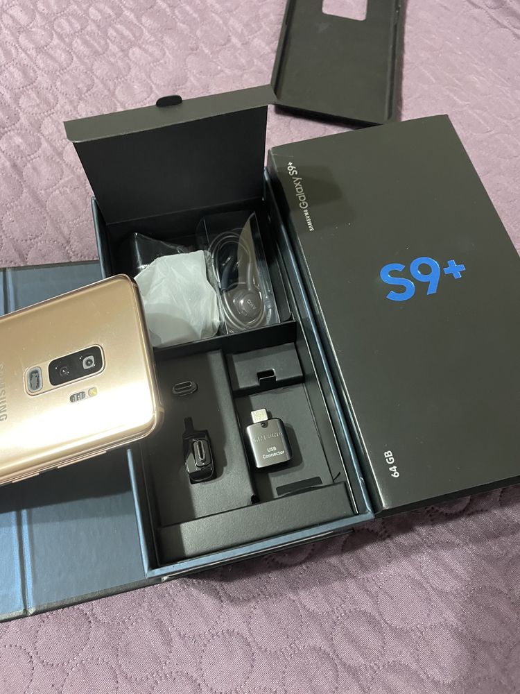 Продавам телефон Samsung S9+