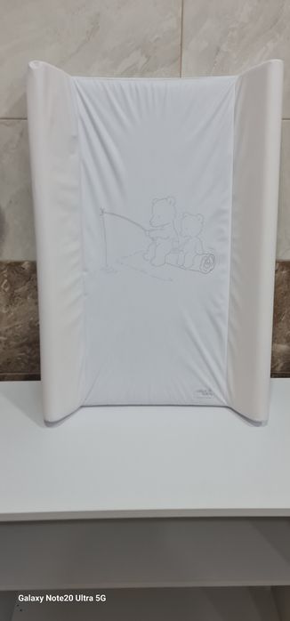 Masa de infasat + saltea