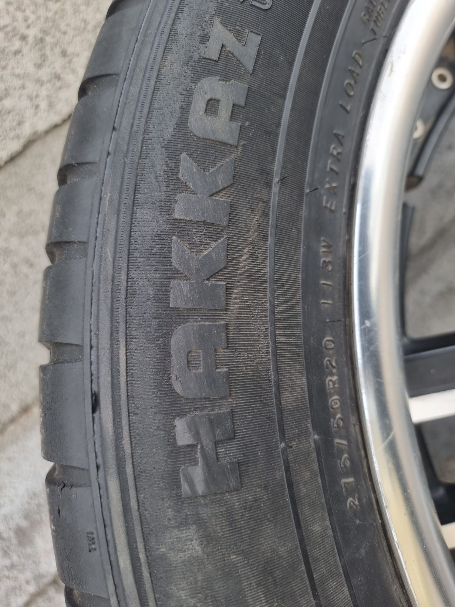 Диски: Marcello USA R20, PCD 5x112, DIA 66.6, ET 35. Nokian HAKKAZ.