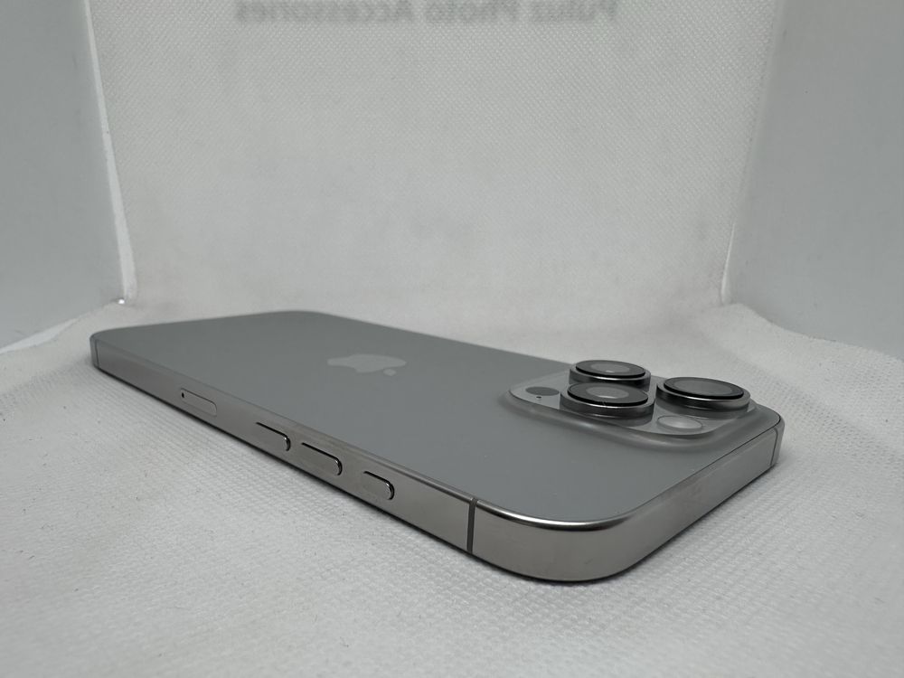 *Нов* Apple iPhone 16 Pro Max 256 GB Natural Titanium Unlocked