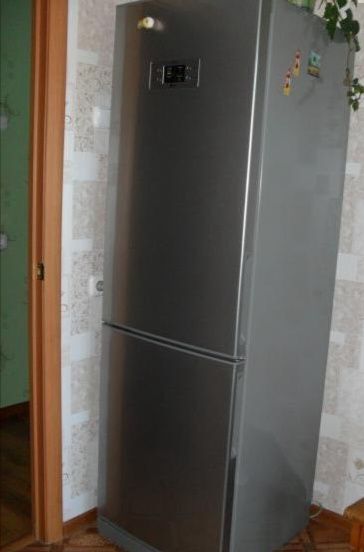 Холодильник LG..