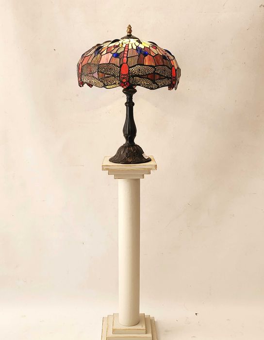 Настолна лампа Tiffany стил с витражен абажур