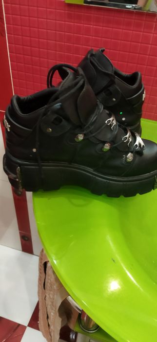 Ботинки 38-39 р.