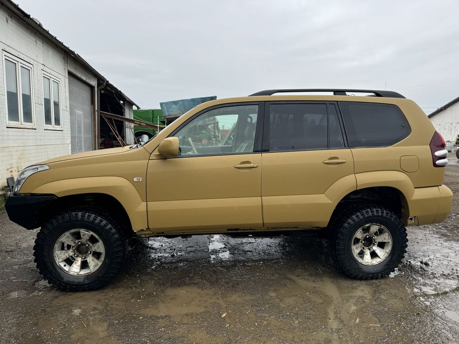 Toyota Land Cruiser 120