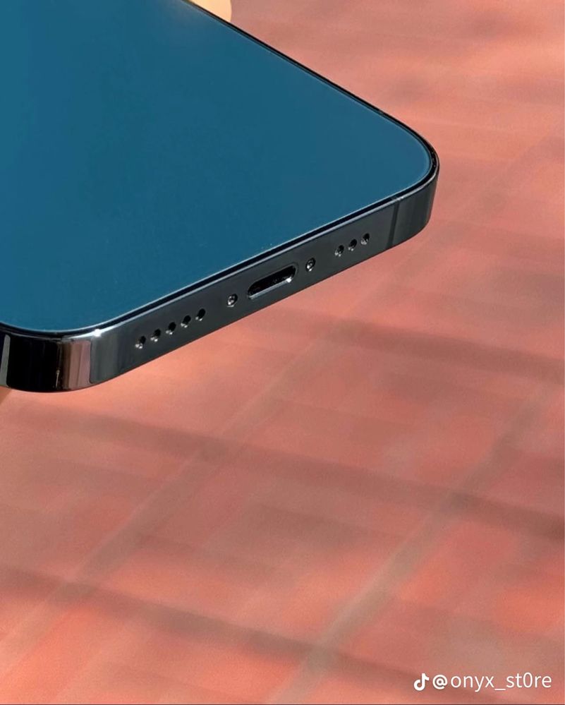 Iphone 12 pro в идеале ни одной уарапины