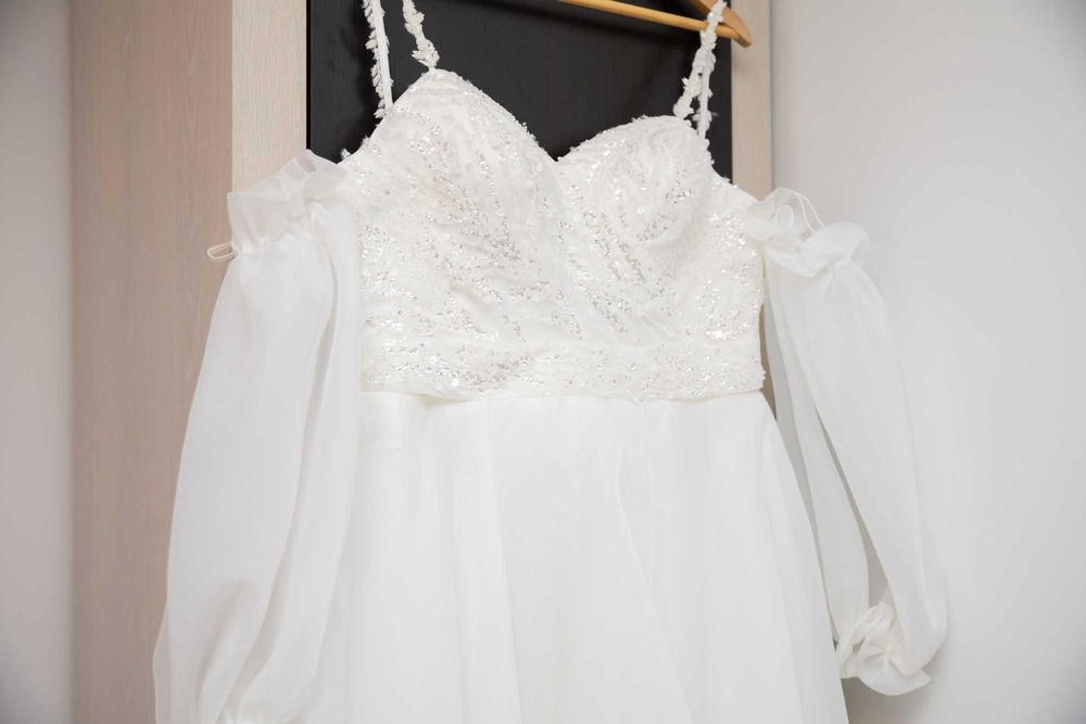 Rochita Mireasa tip printesa. Ofer si coronita si voal