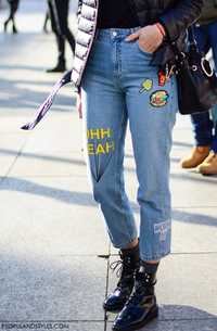 Blugi Zara Cu Talie Înaltă Mom Jeans Mărimea 36/S