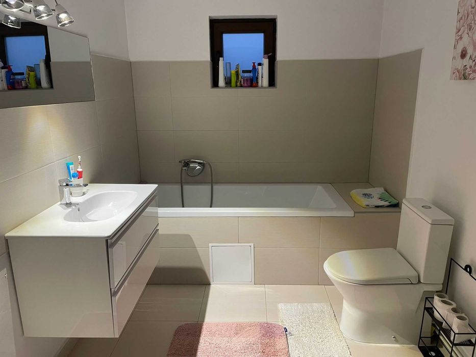 Vand sau schimb casa 4 camere cu teren 2600 mp, Reghin, Mures