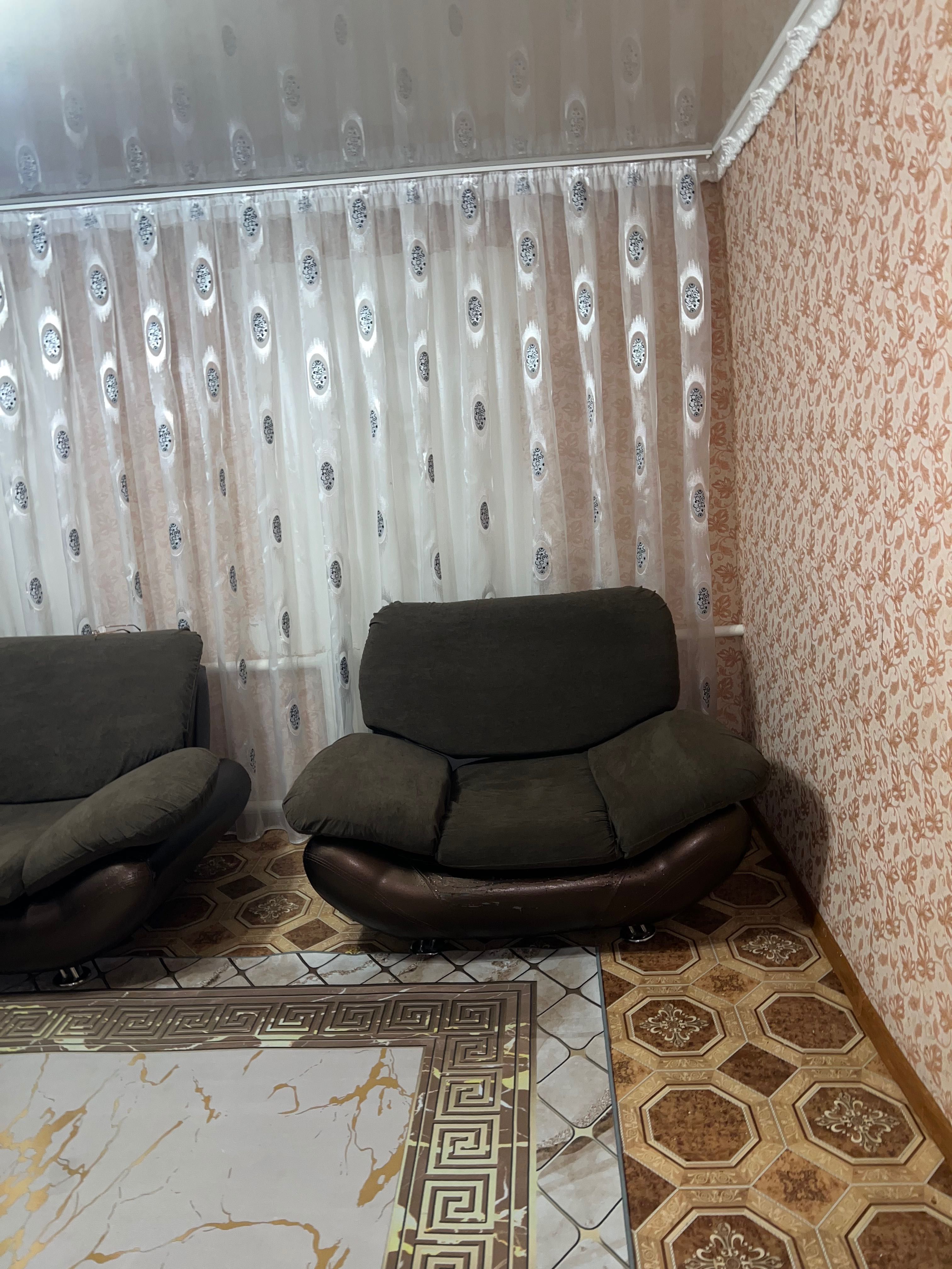 Диван в хорошем состоянии