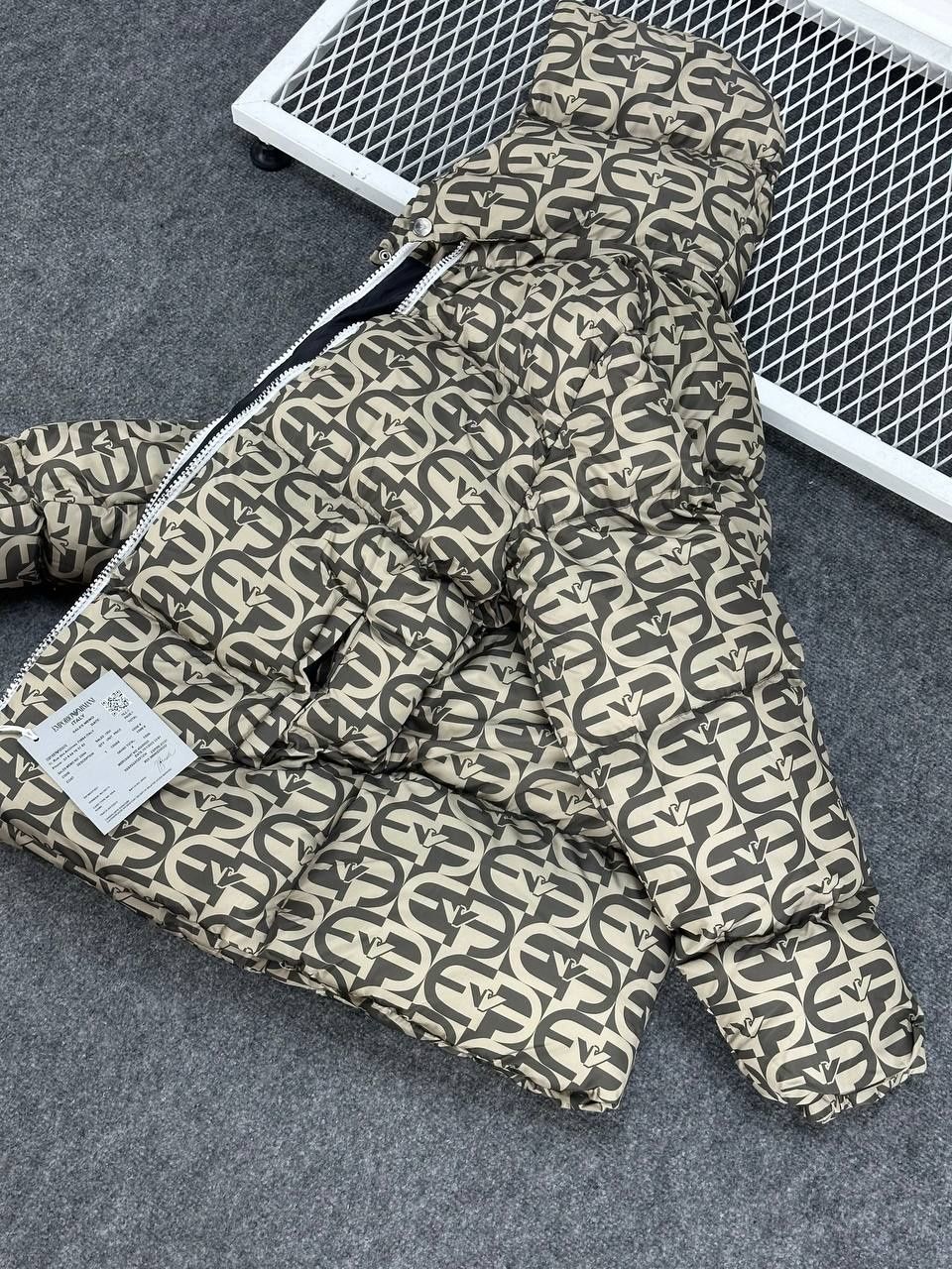 Emporio Armani зимно яке НАМАЛЕНО