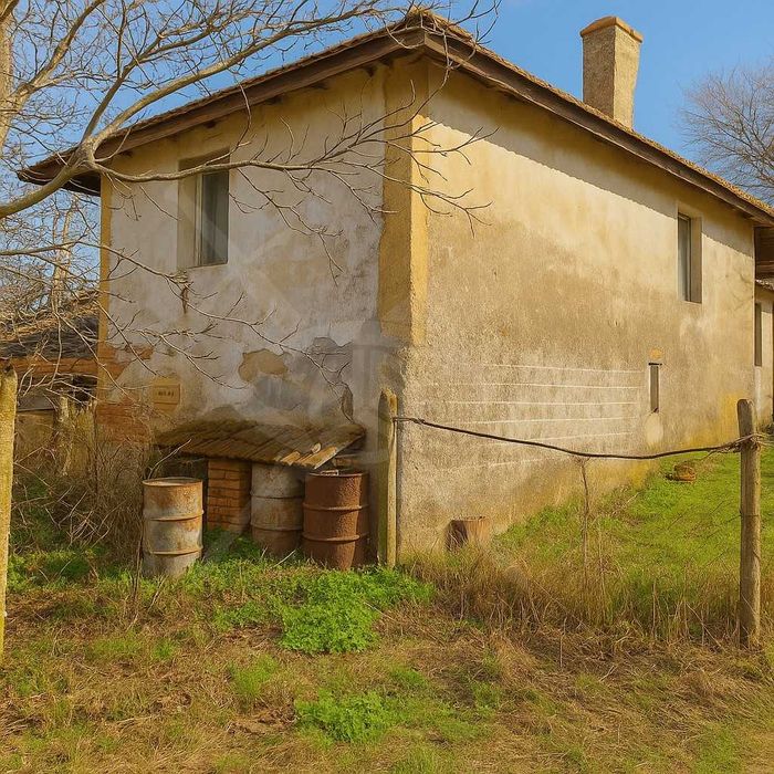 Двуетажна къща в с. Близнак 71722