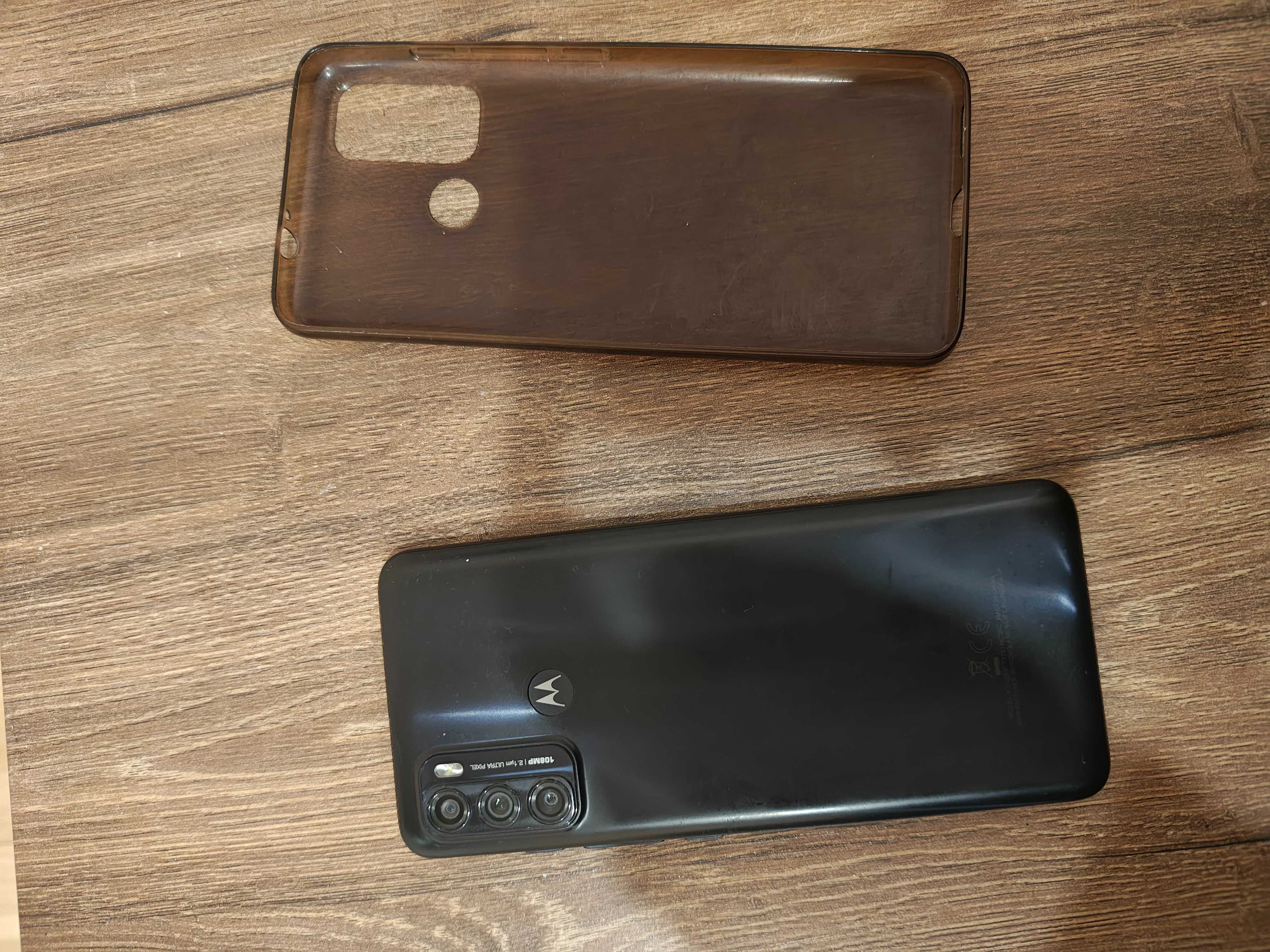 Motorola G60, Moonless black, със силиконов гръб и предпазно стъкло