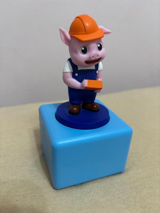 Boxa audio litera si figurina