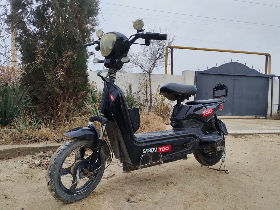 Мопед snapv 700 чёрный