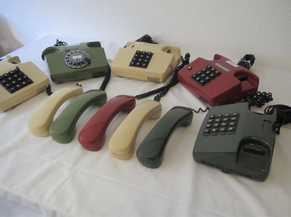 Telefoane fixe digitale vintage