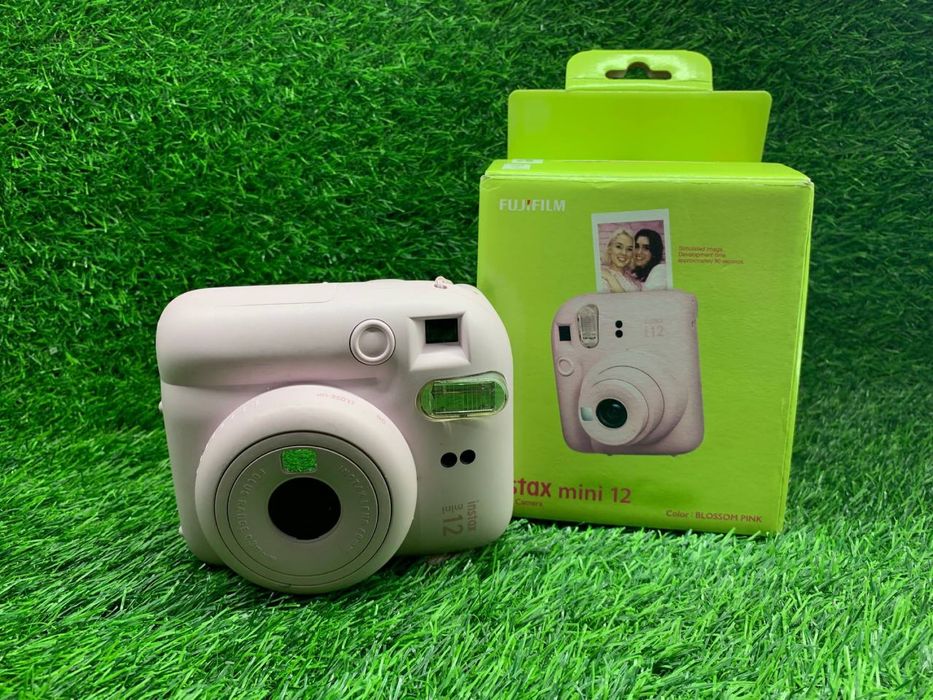 Фотоаппарат Instax Mini 12 / Ломбард Даем Деньги